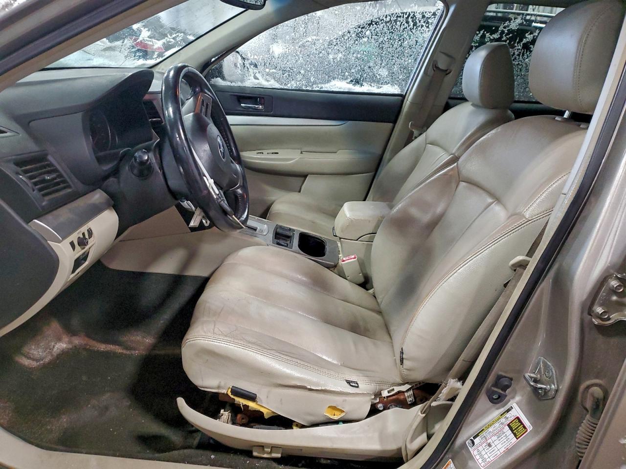 2014 SUBARU Outback