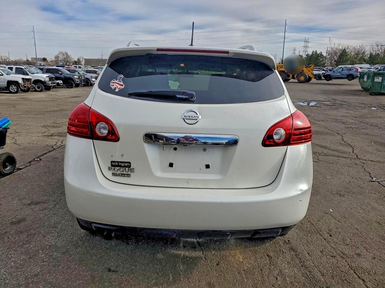 2015 NISSAN ROGUE