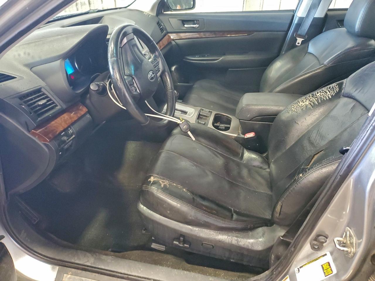 2013 SUBARU Legacy