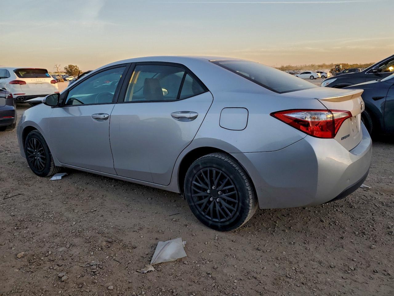 2015 TOYOTA COROLLA