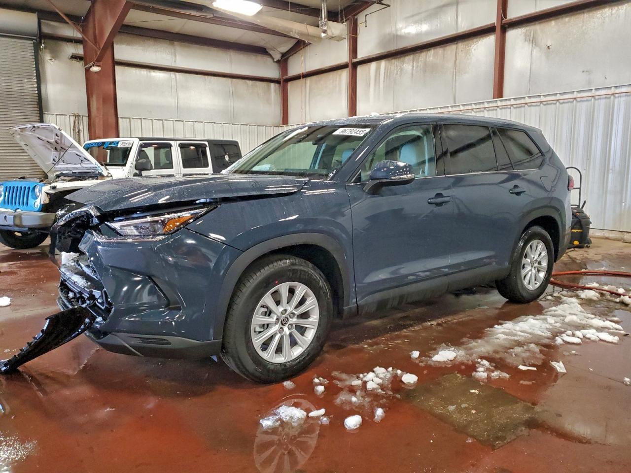 2026 TOYOTA HIGHLANDER
