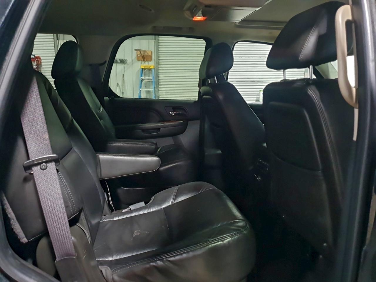 2011 CADILLAC ESCALADE