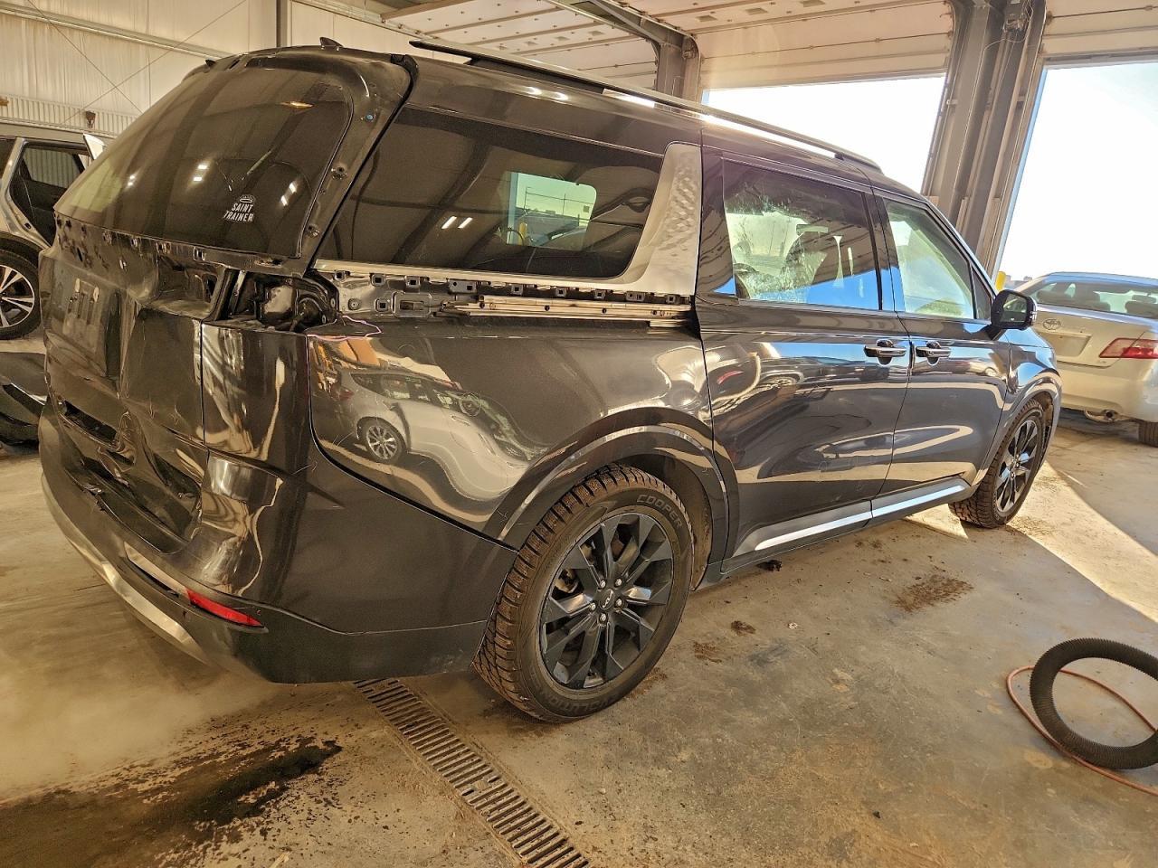 2023 KIA Carnival