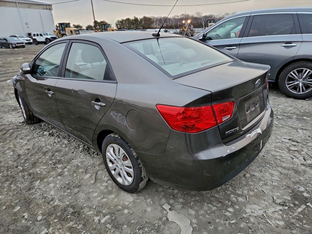 2010 KIA FORTE