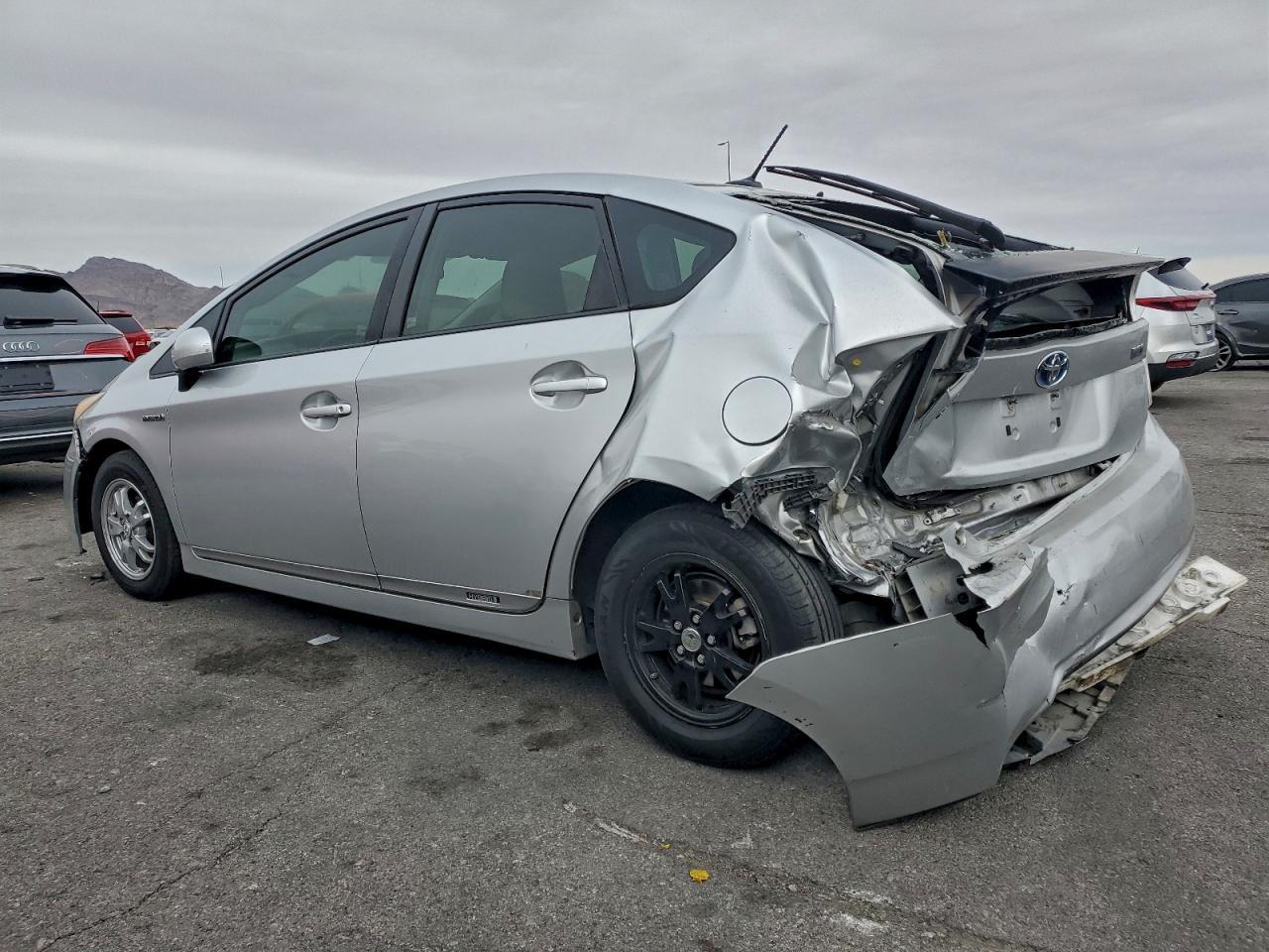 2011 TOYOTA PRIUS