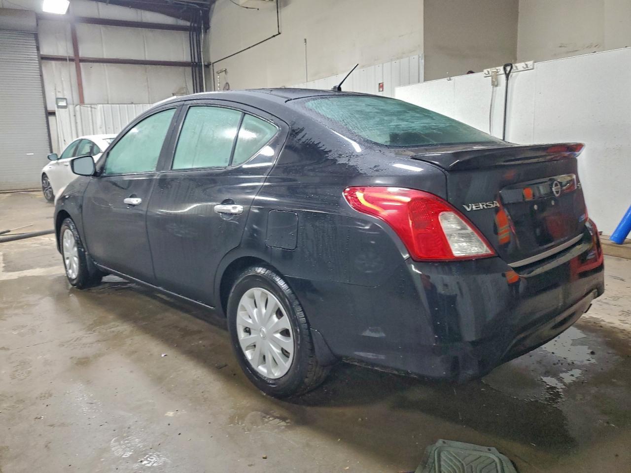 2015 NISSAN VERSA
