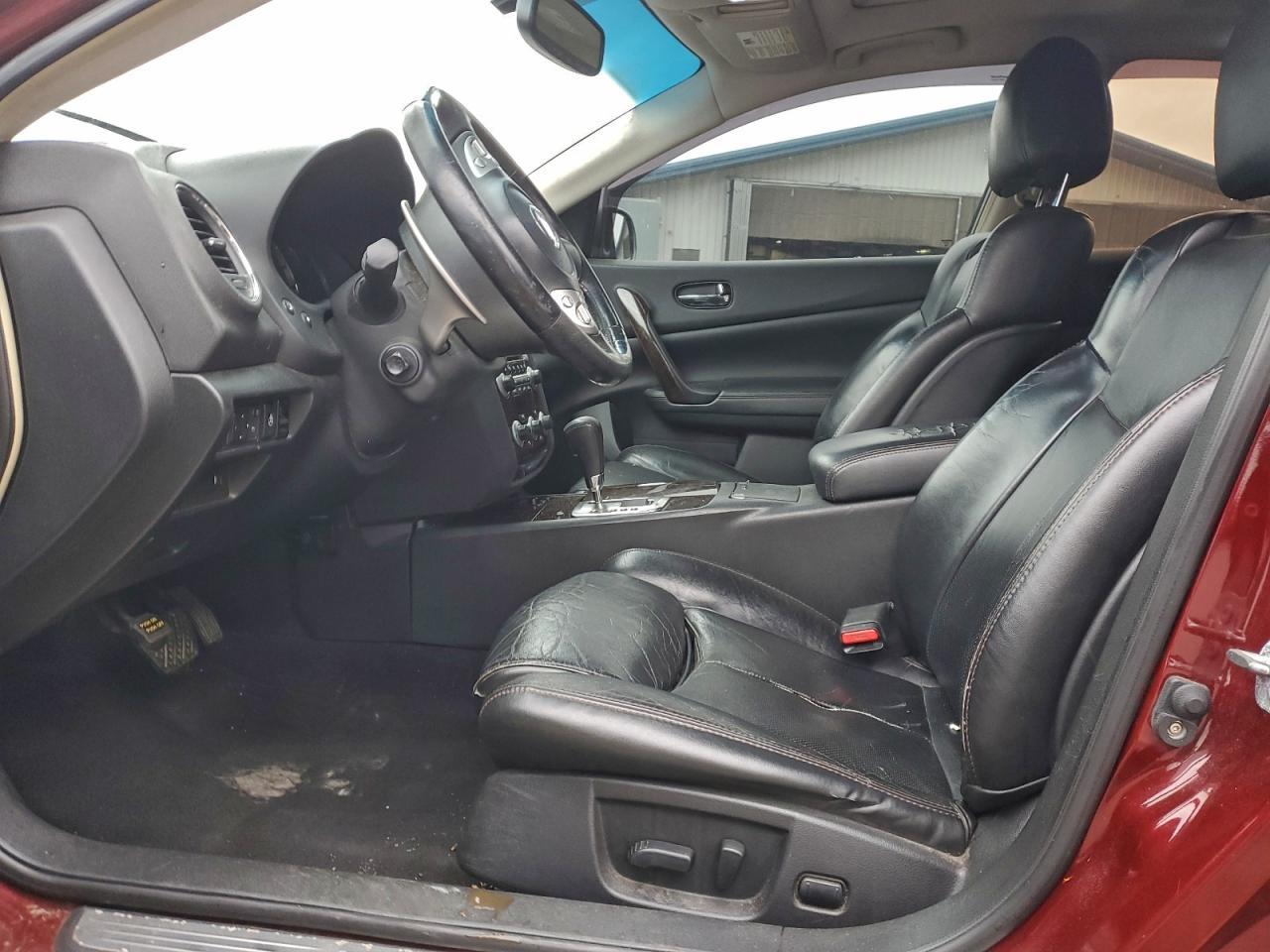 2011 NISSAN Maxima