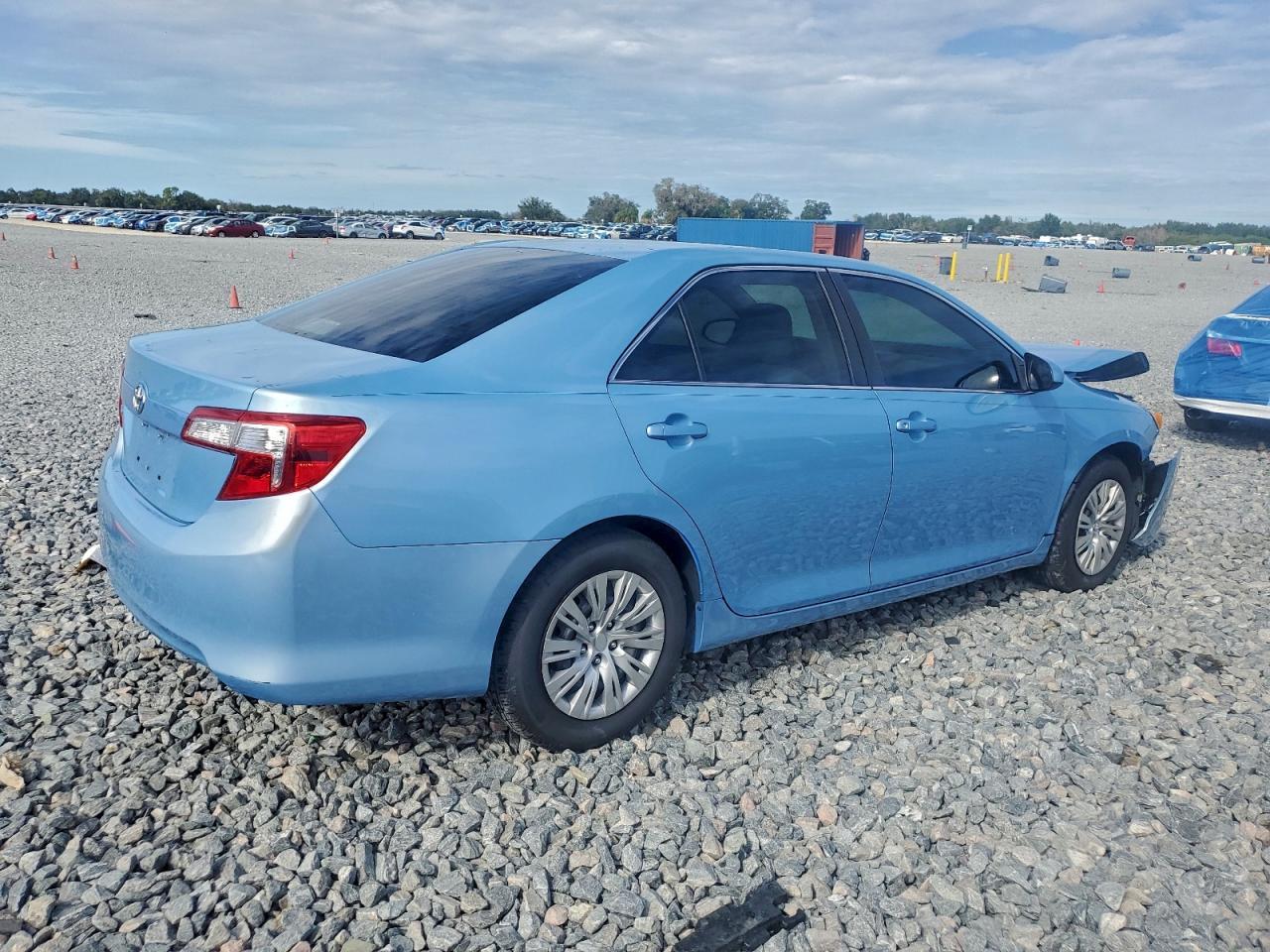 2014 TOYOTA CAMRY