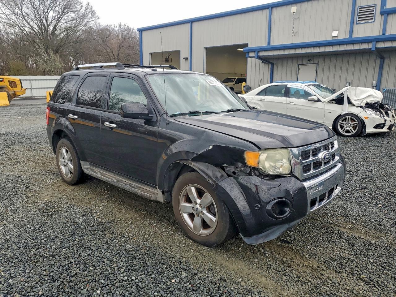 2011 FORD ESCAPE