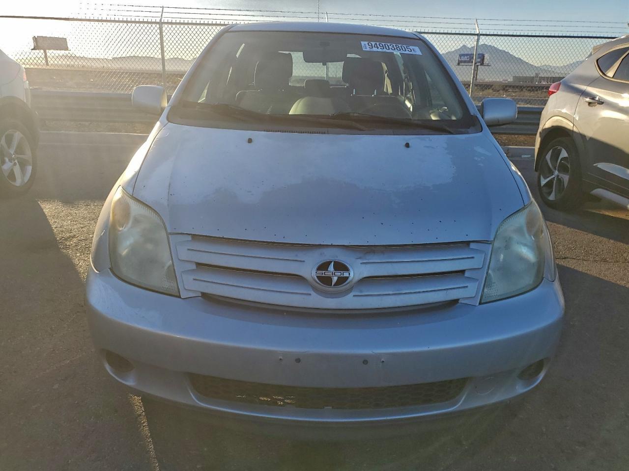 2004 TOYOTA SCION