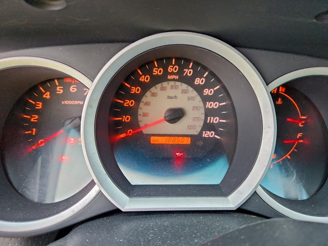 2011 TOYOTA TACOMA