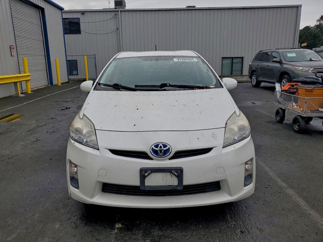 2011 TOYOTA PRIUS