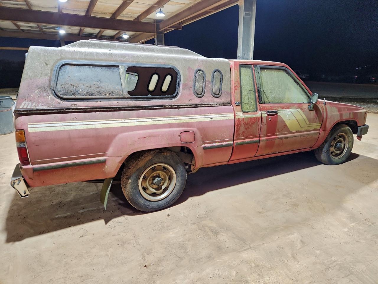 1984 TOYOTA Pickup