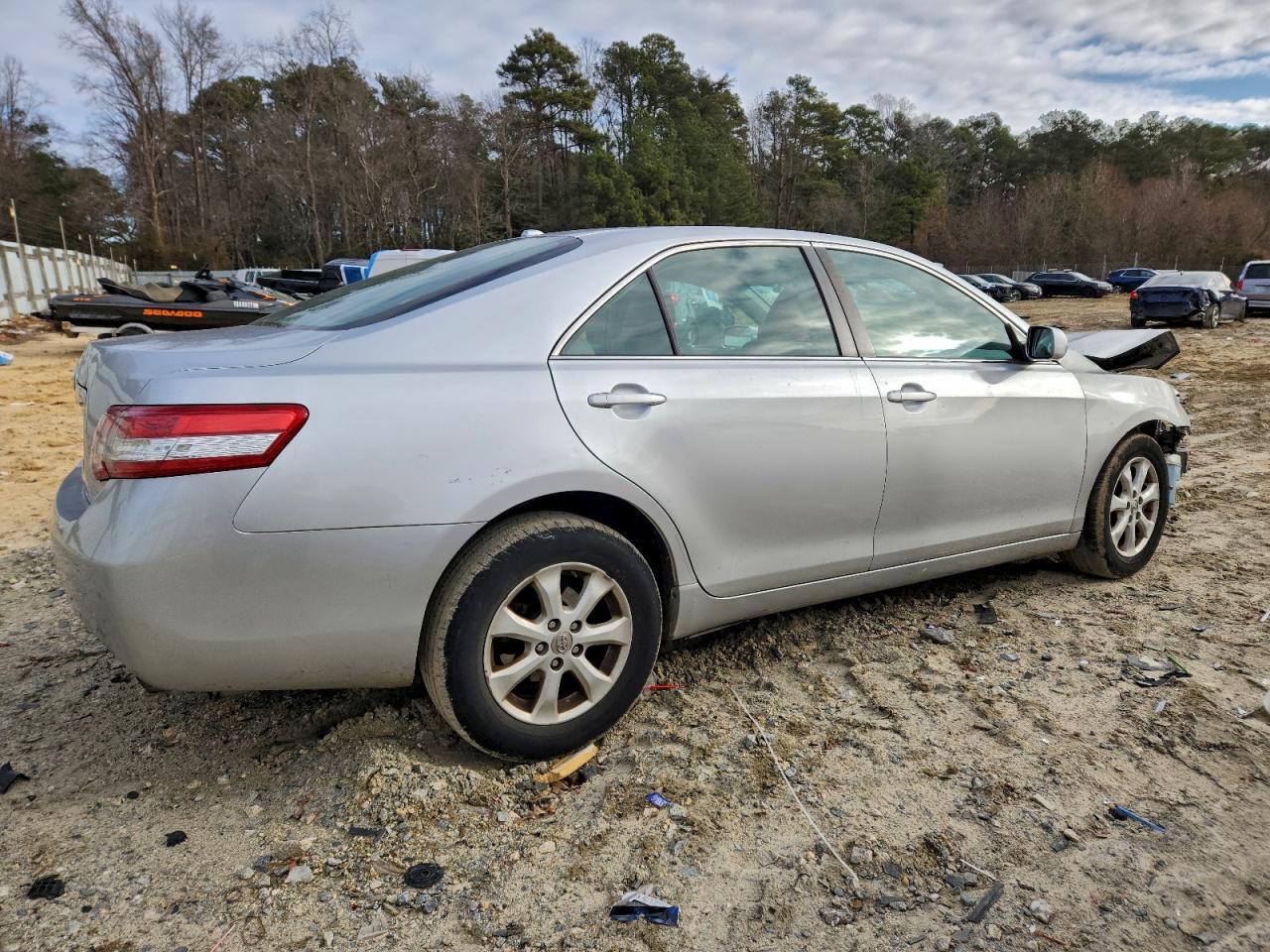 2011 TOYOTA CAMRY
