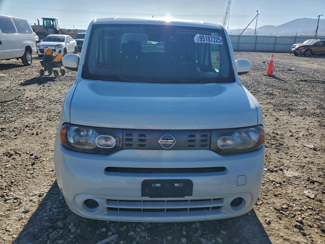 2010 NISSAN CUBE