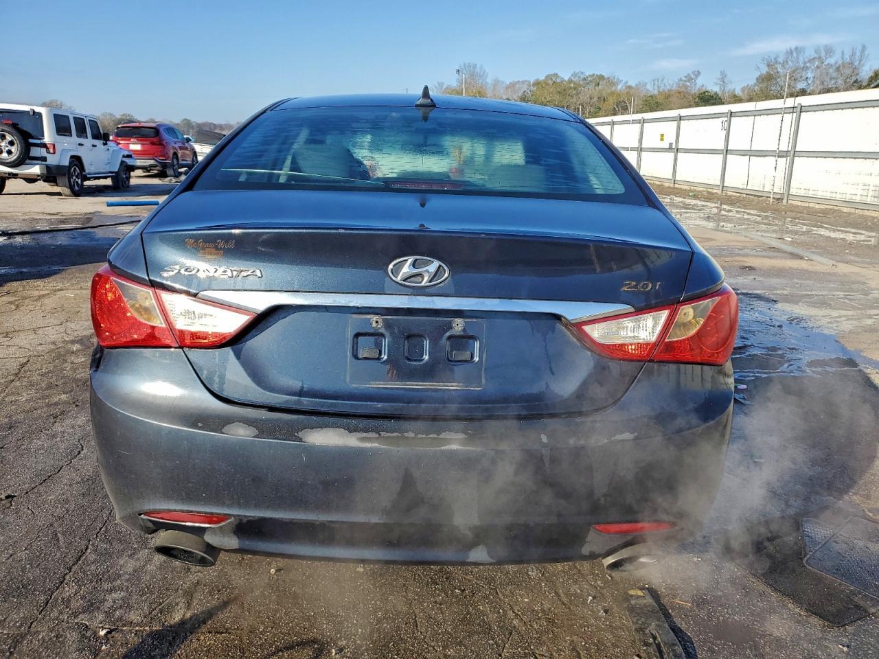 2011 HYUNDAI SONATA