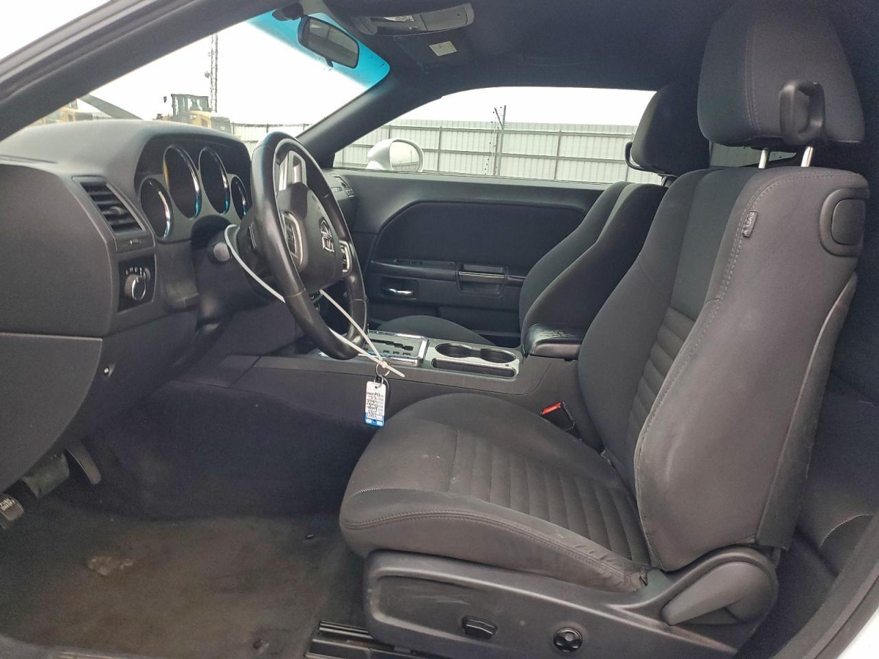 2013 DODGE Challenger