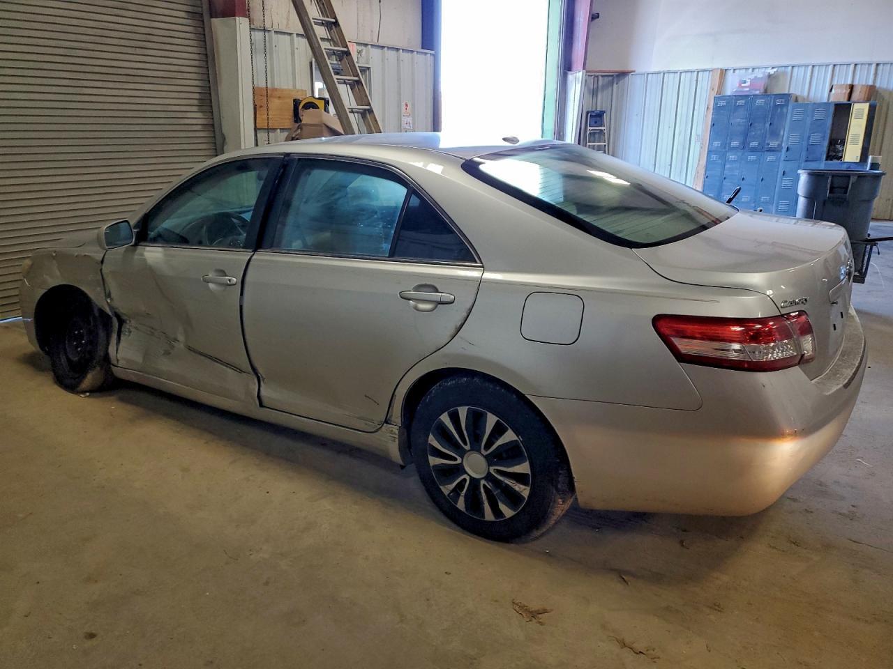 2010 TOYOTA CAMRY