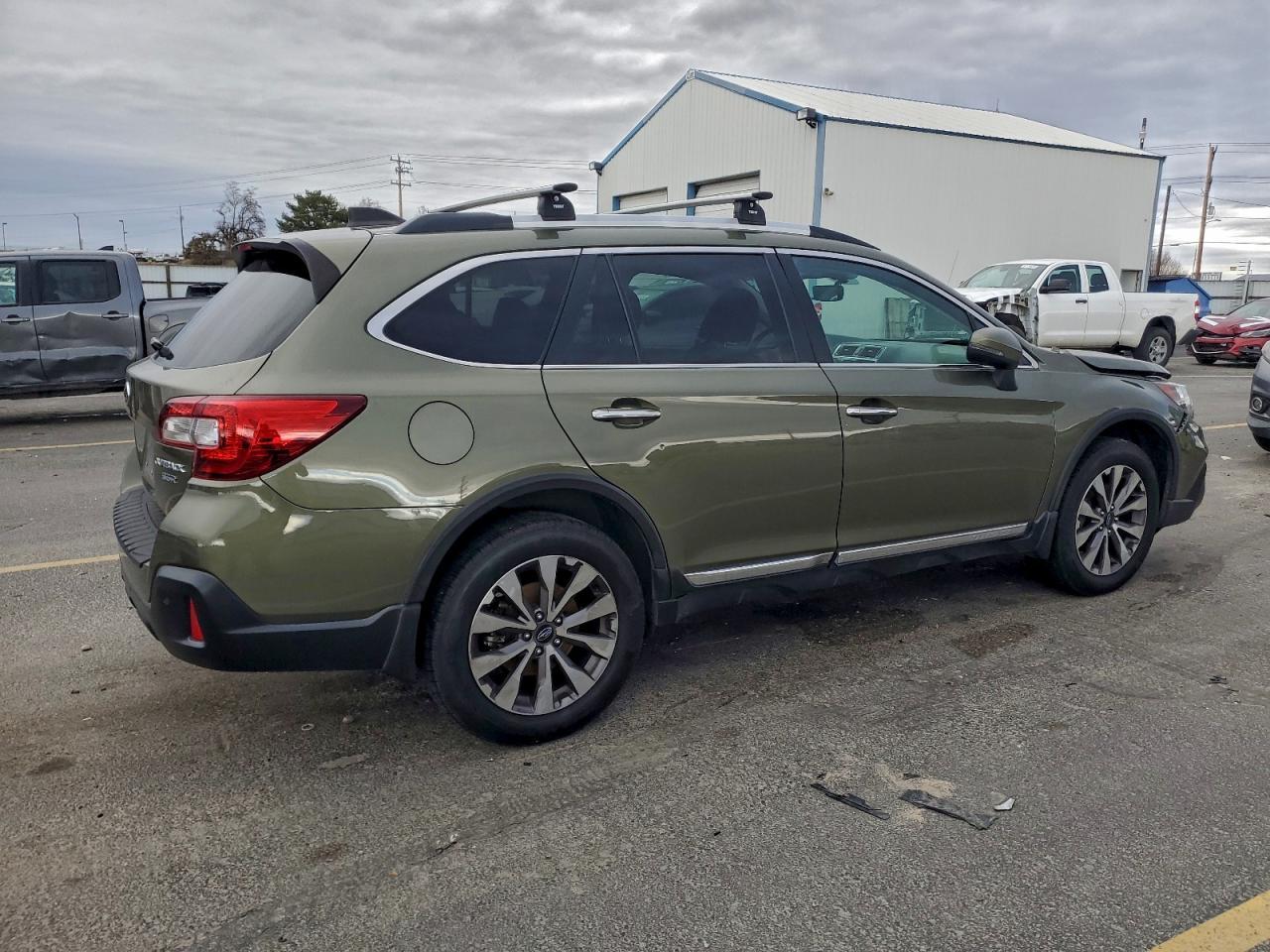 2018 SUBARU Outback