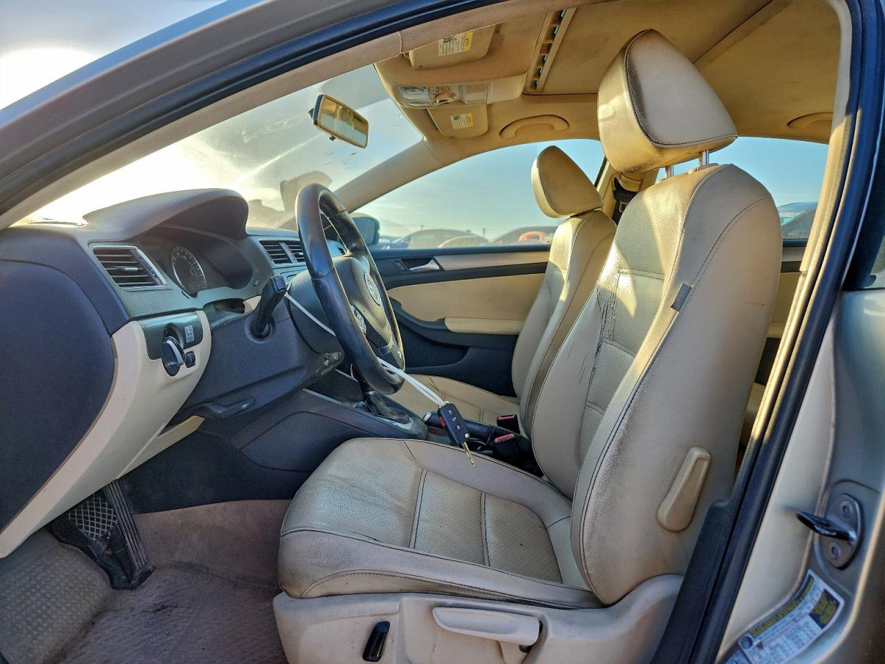 2013 VOLKSWAGEN JETTA