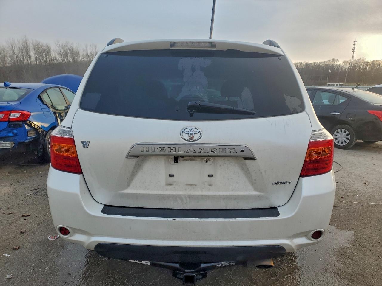 2010 TOYOTA HIGHLANDER