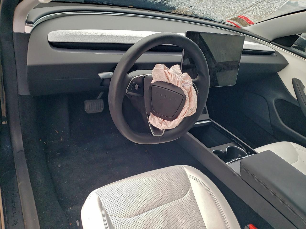 2026 TESLA MODEL 3