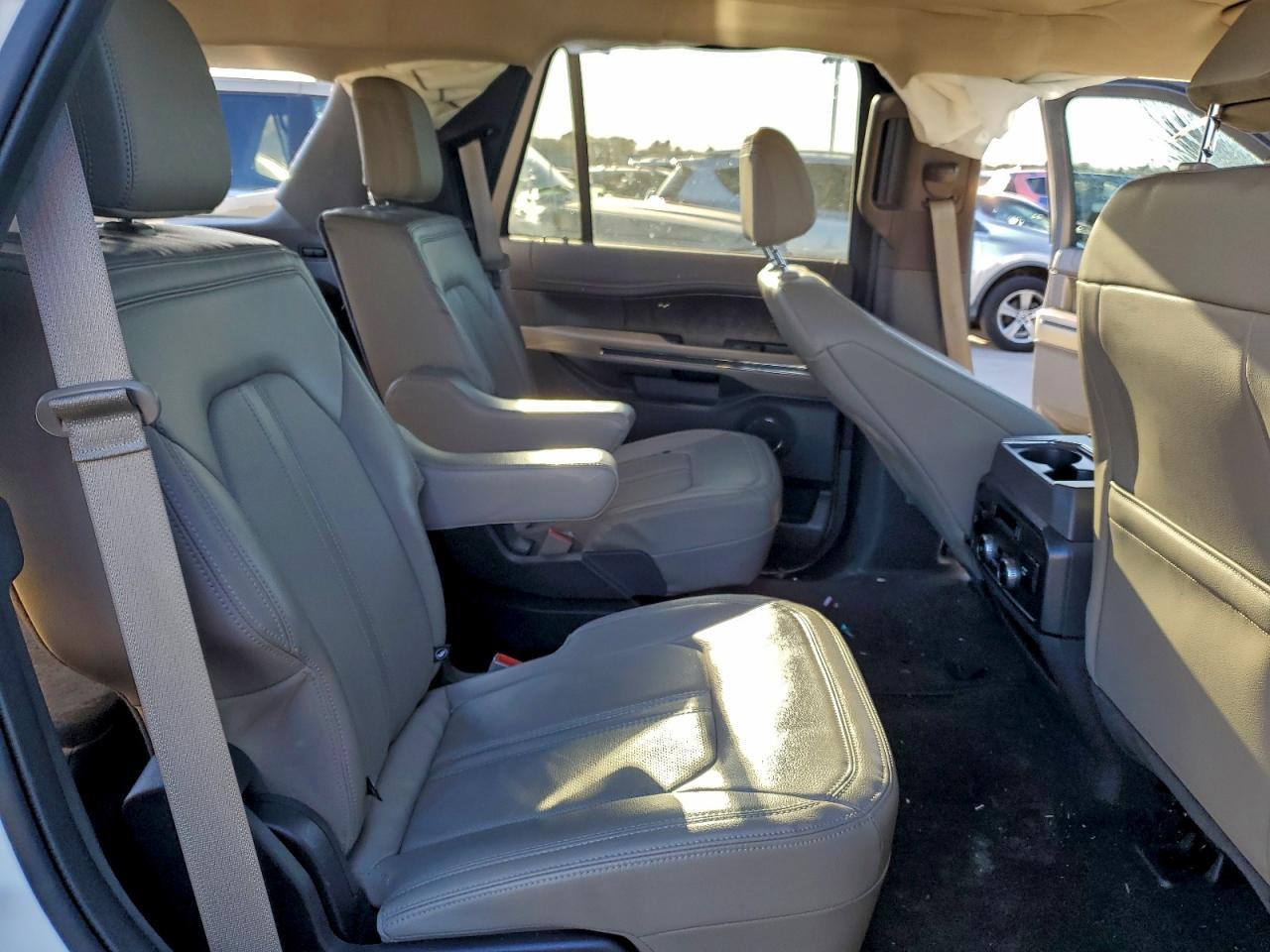 2021 FORD Expedition