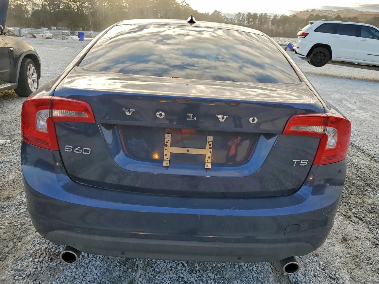 2013 VOLVO S60
