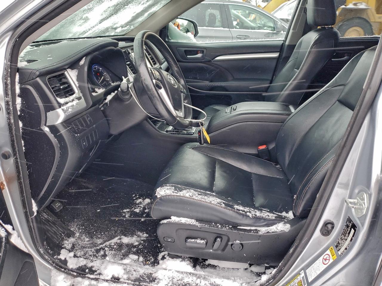 2015 TOYOTA HIGHLANDER