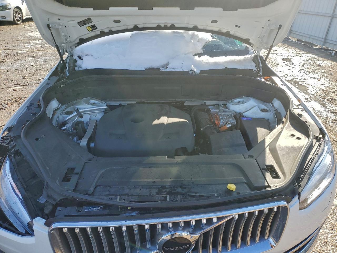 2021 VOLVO XC90