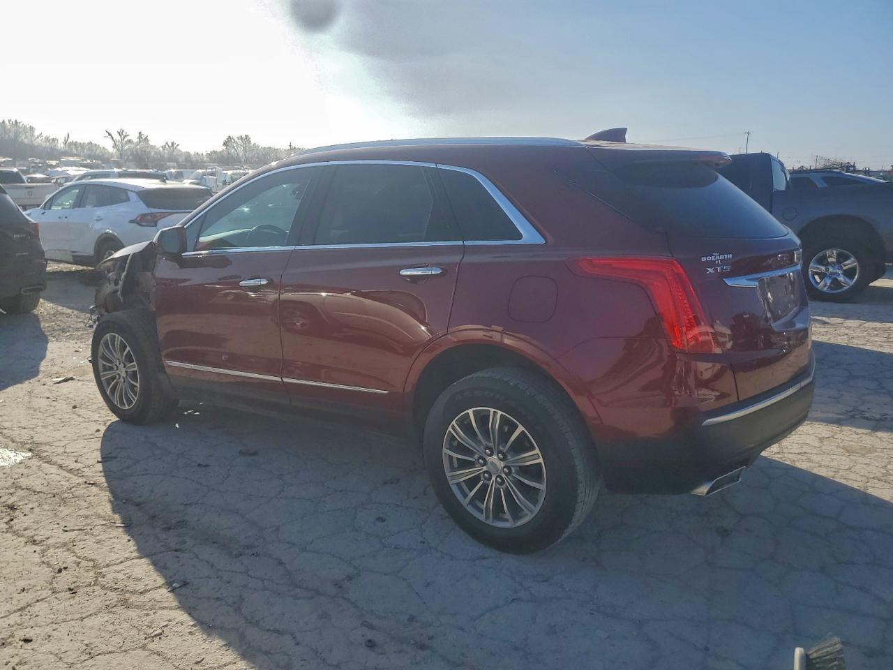 2017 CADILLAC XT5