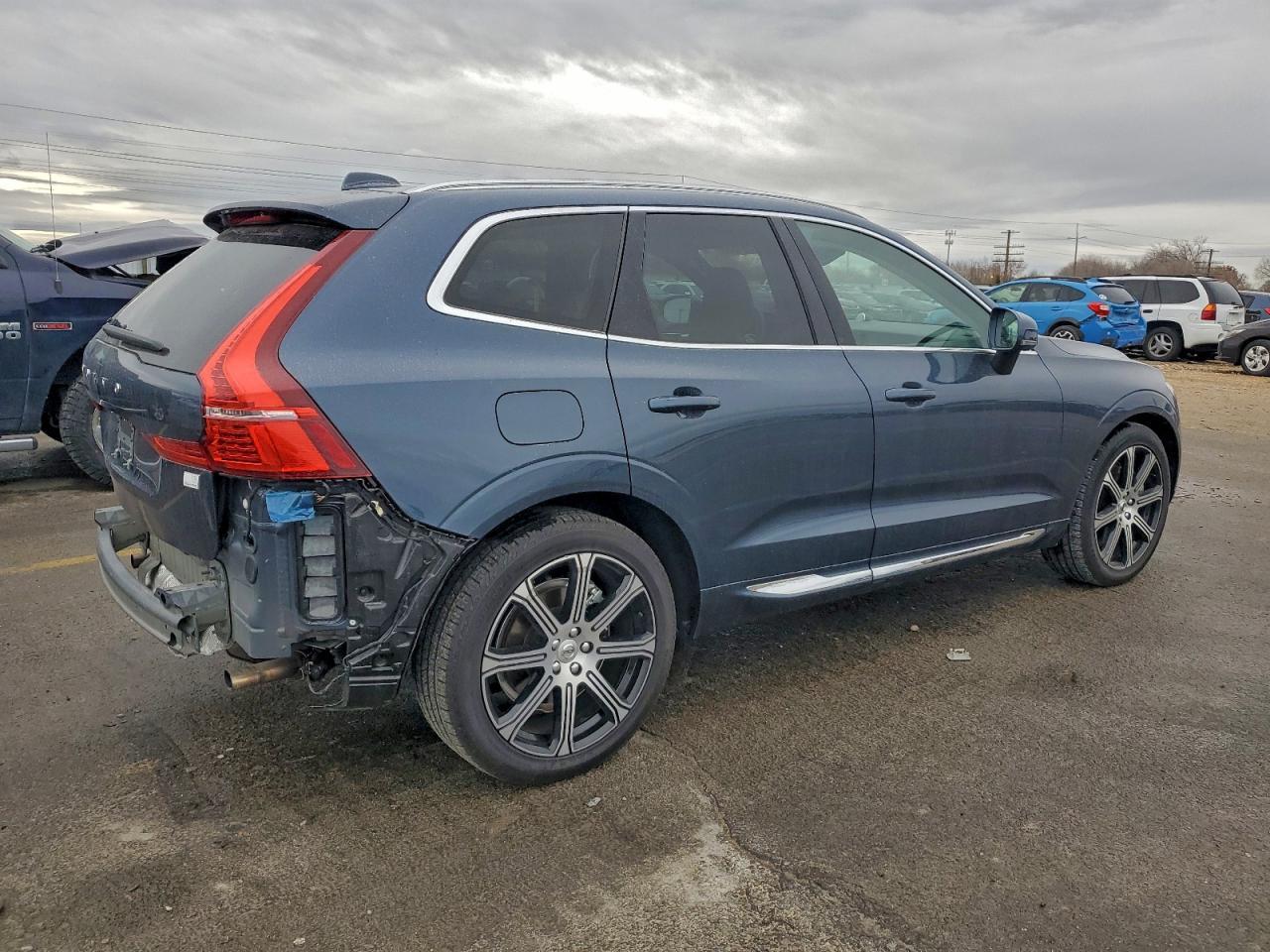 2021 VOLVO XC60