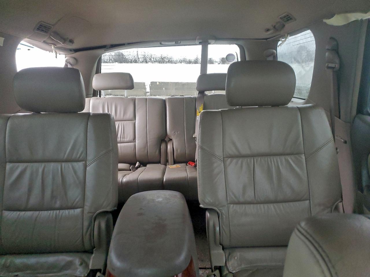 2005 TOYOTA Sequoia