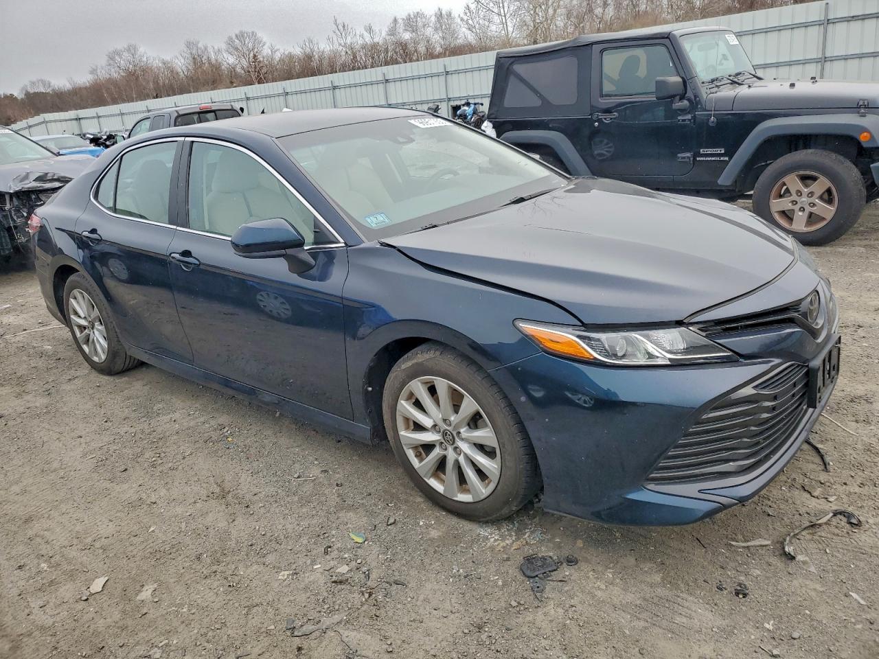 2018 TOYOTA CAMRY