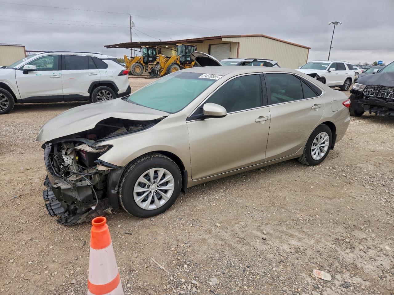 2016 TOYOTA CAMRY