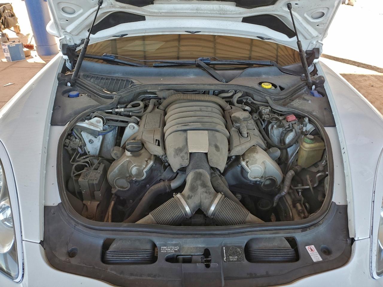 2013 PORSCHE Panamera