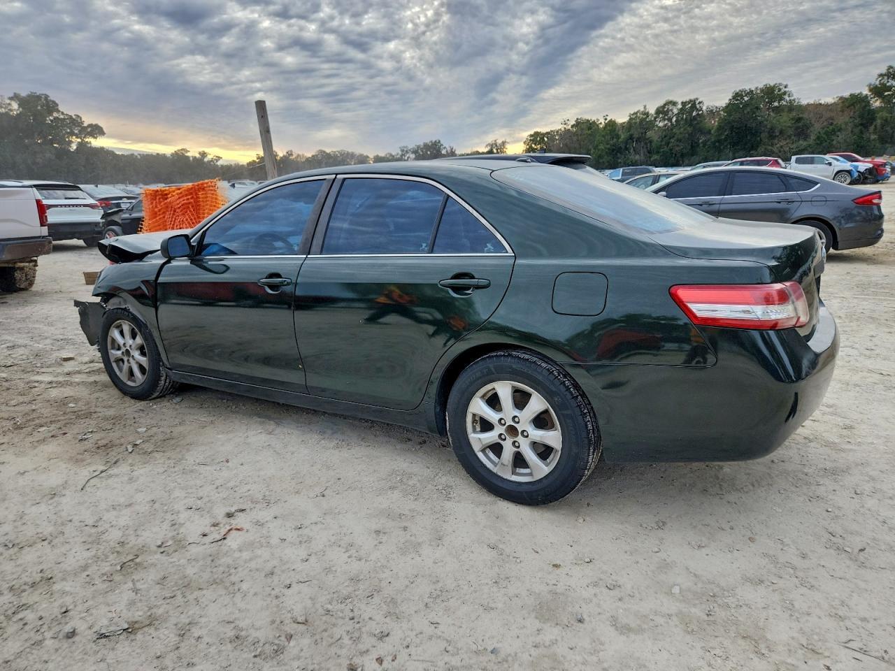 2011 TOYOTA CAMRY