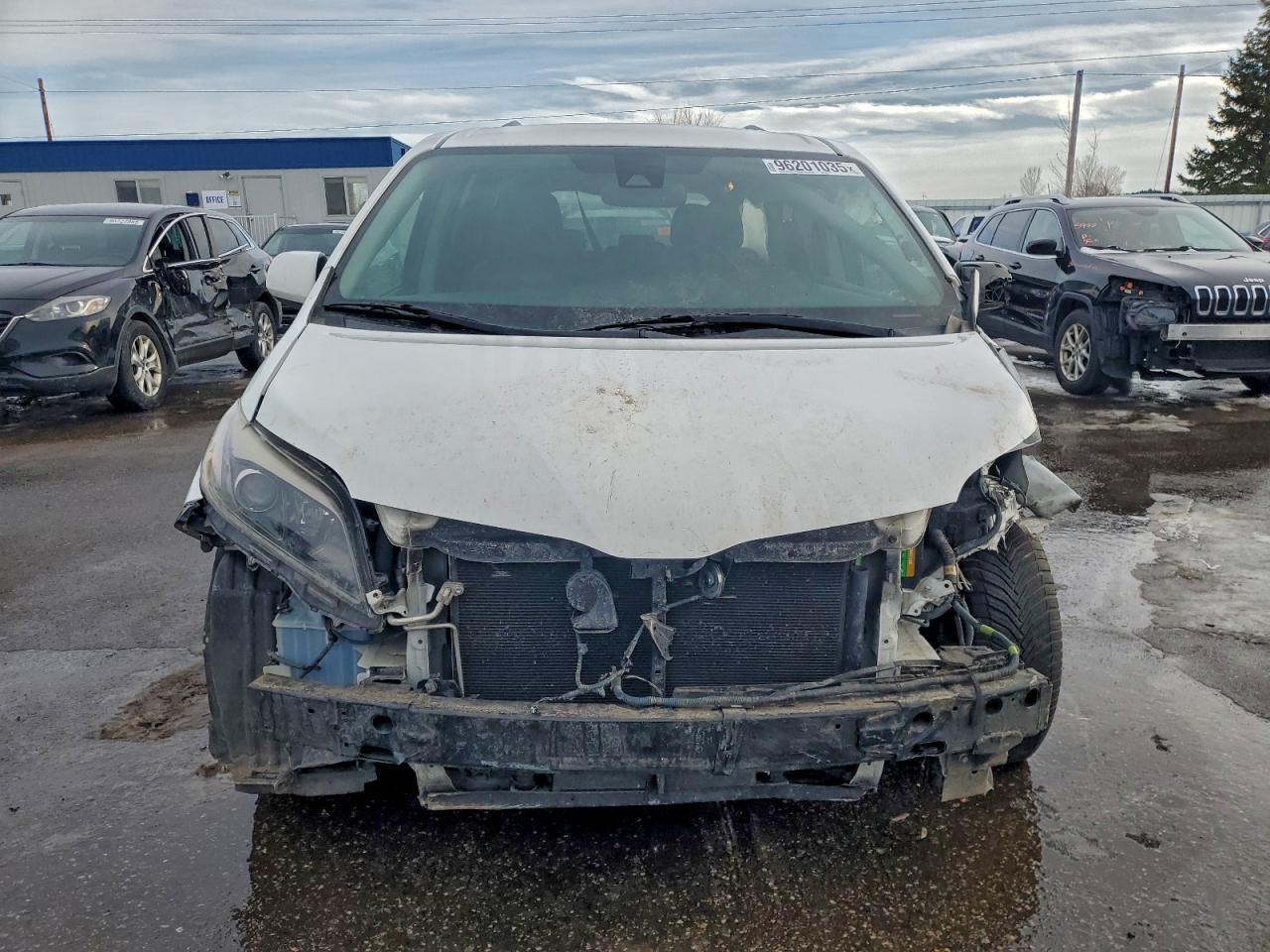 2018 TOYOTA SIENNA