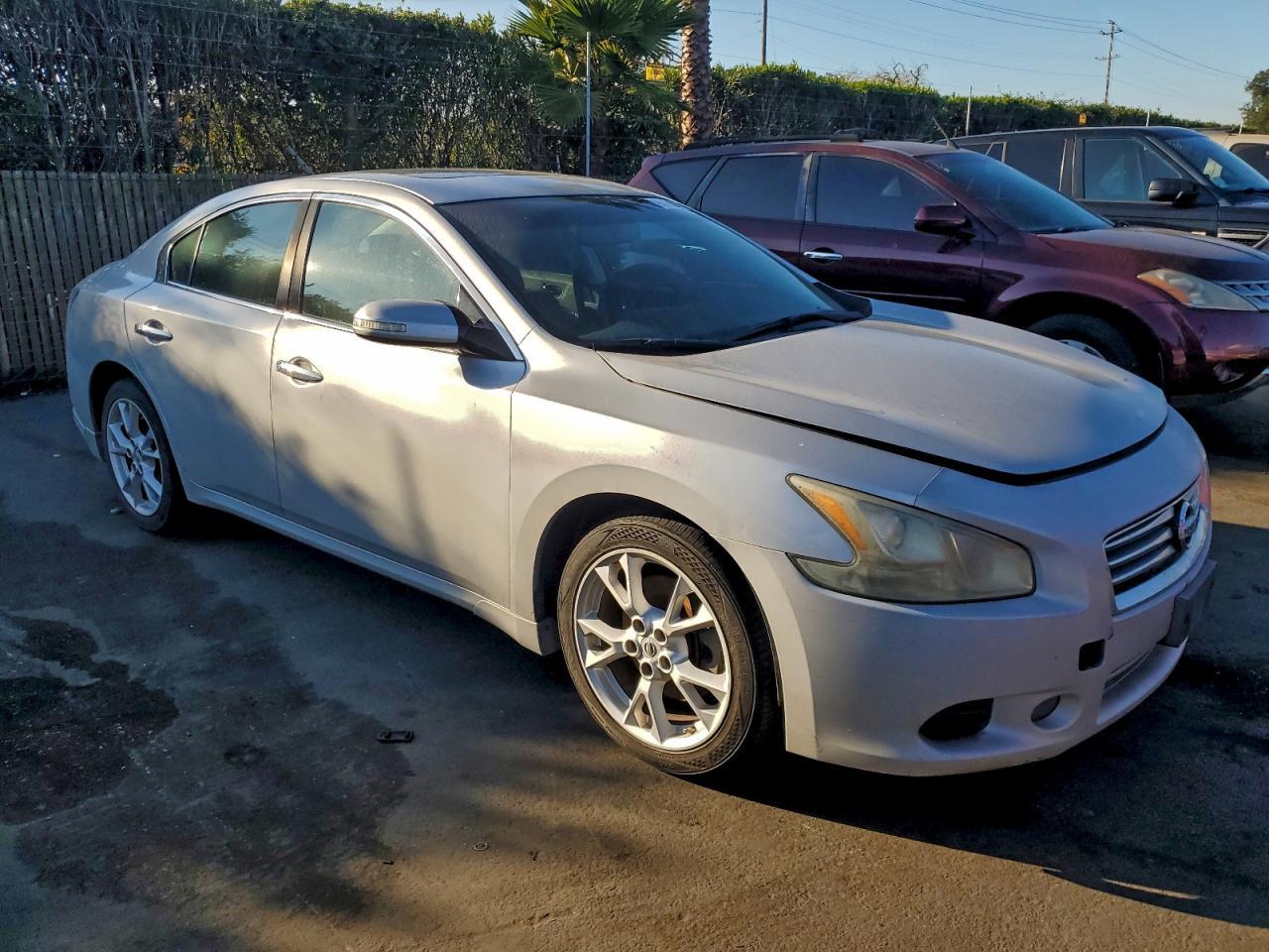 2013 NISSAN Maxima