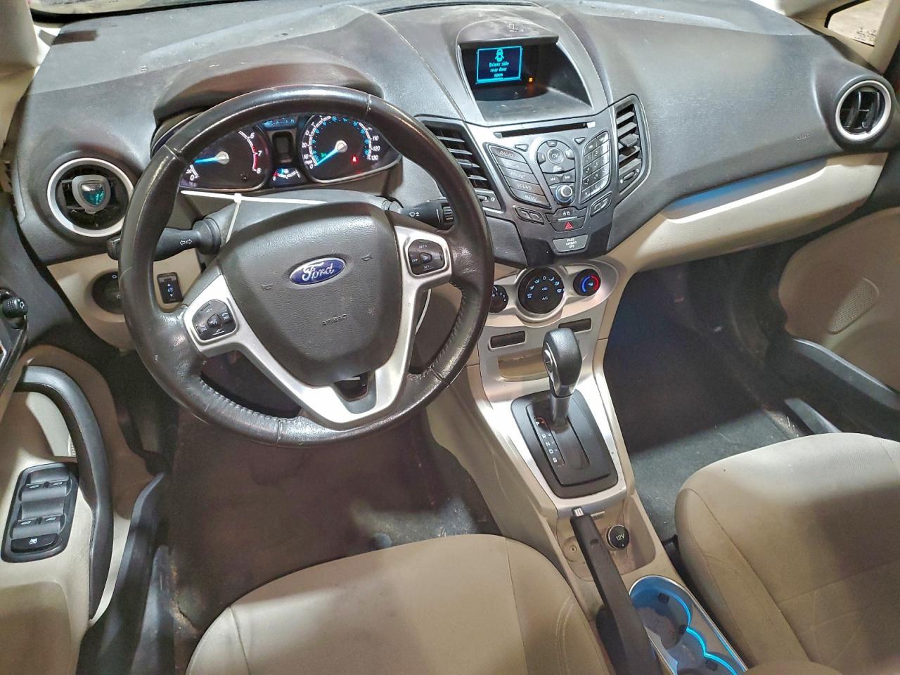 2016 FORD Fiesta