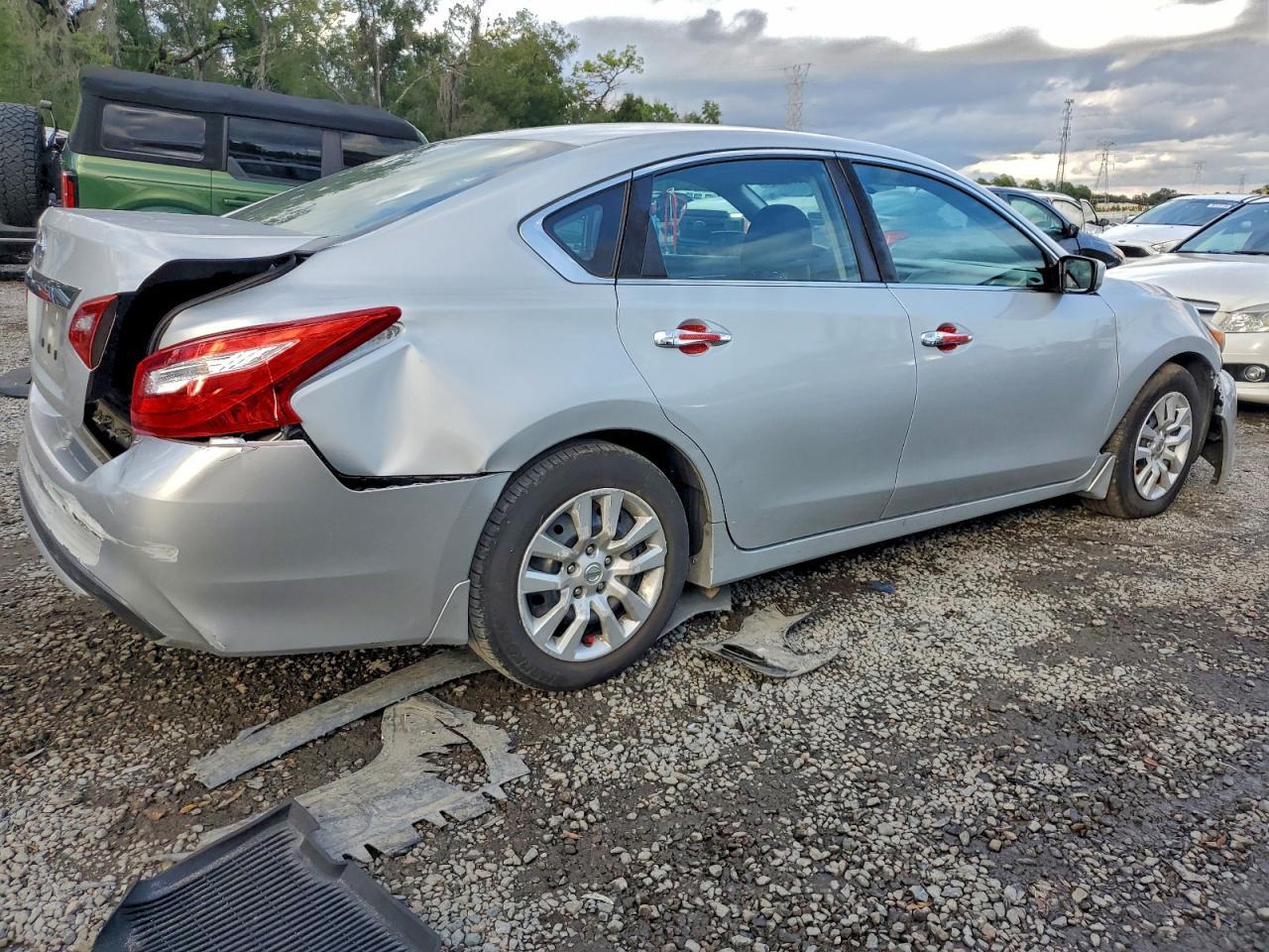 2017 NISSAN ALTIMA