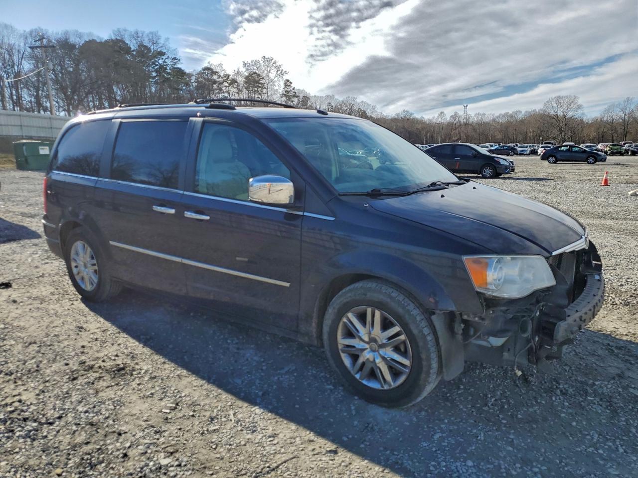 2010 CHRYSLER Town & Country