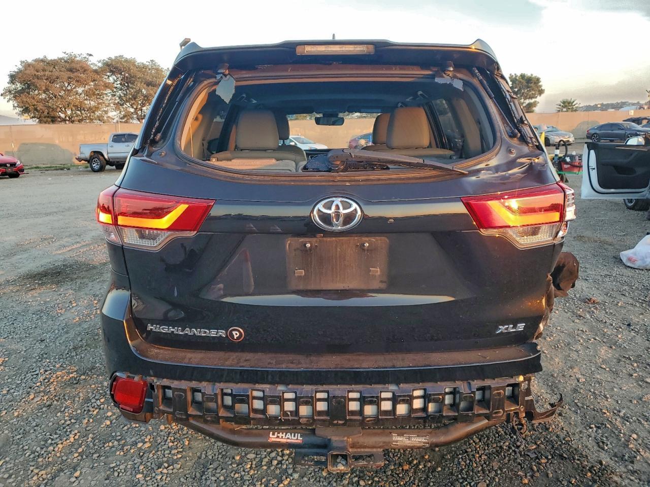 2019 TOYOTA HIGHLANDER