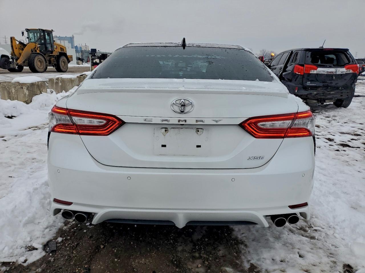 2018 TOYOTA CAMRY