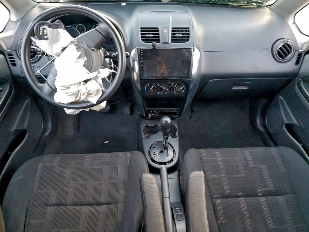 2010 SUZUKI SX4