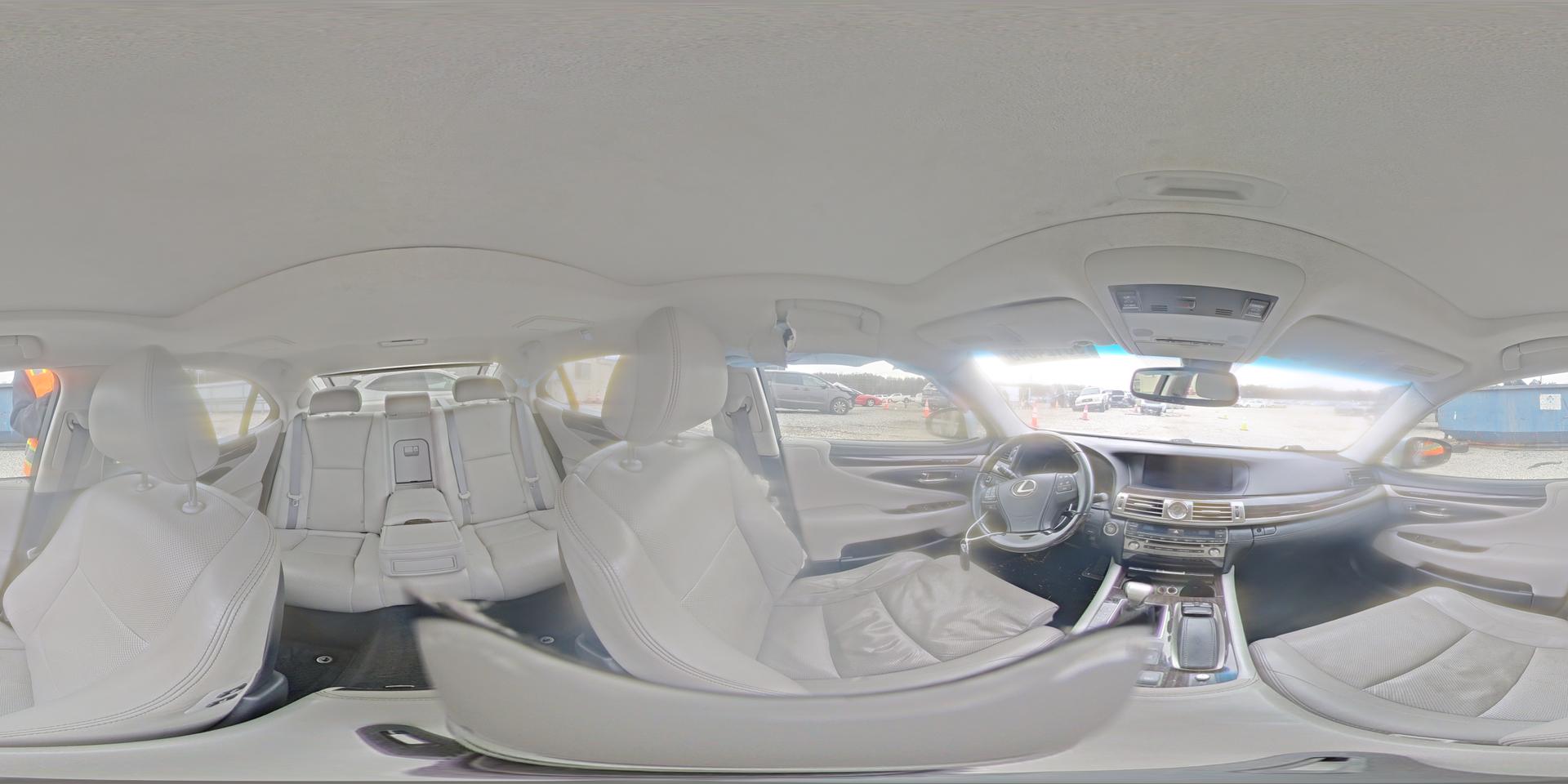 2013 LEXUS LS 460