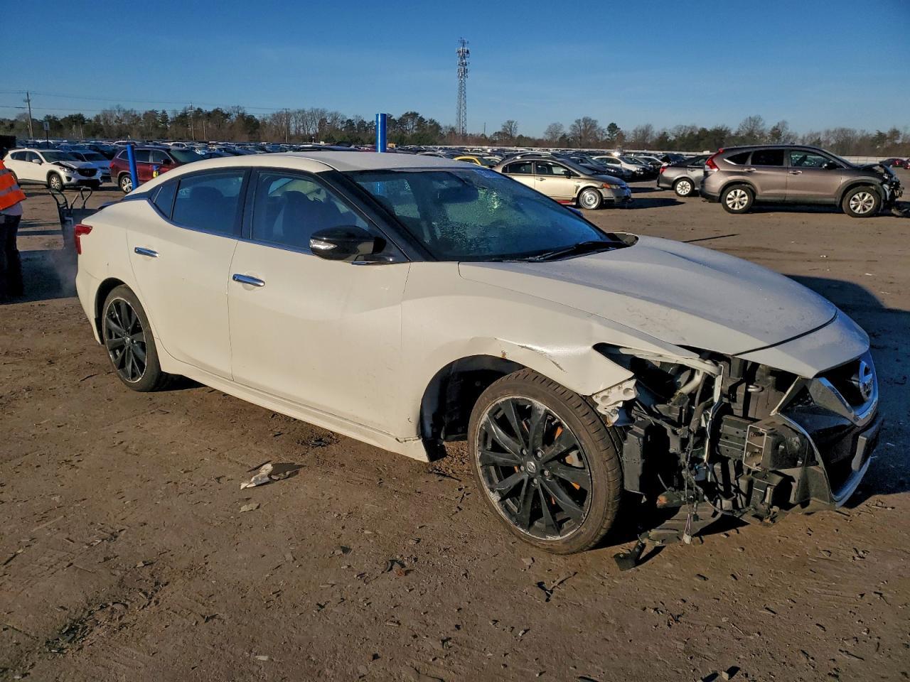 2017 NISSAN Maxima