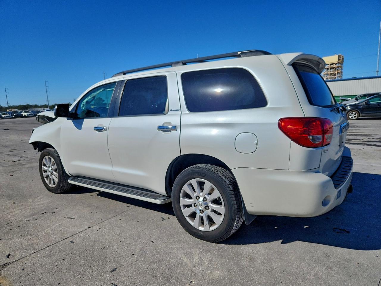 2016 TOYOTA Sequoia