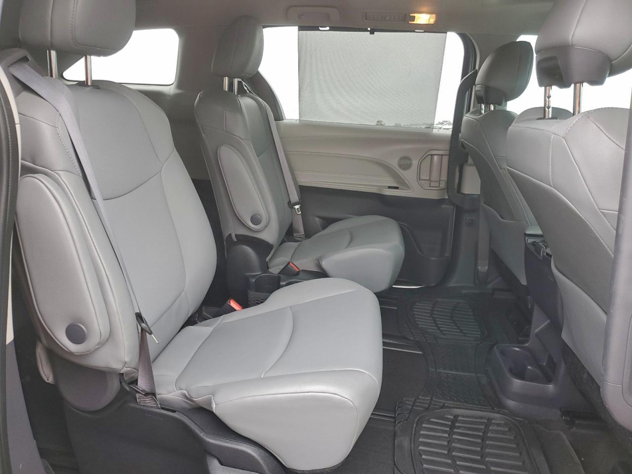 2023 TOYOTA SIENNA