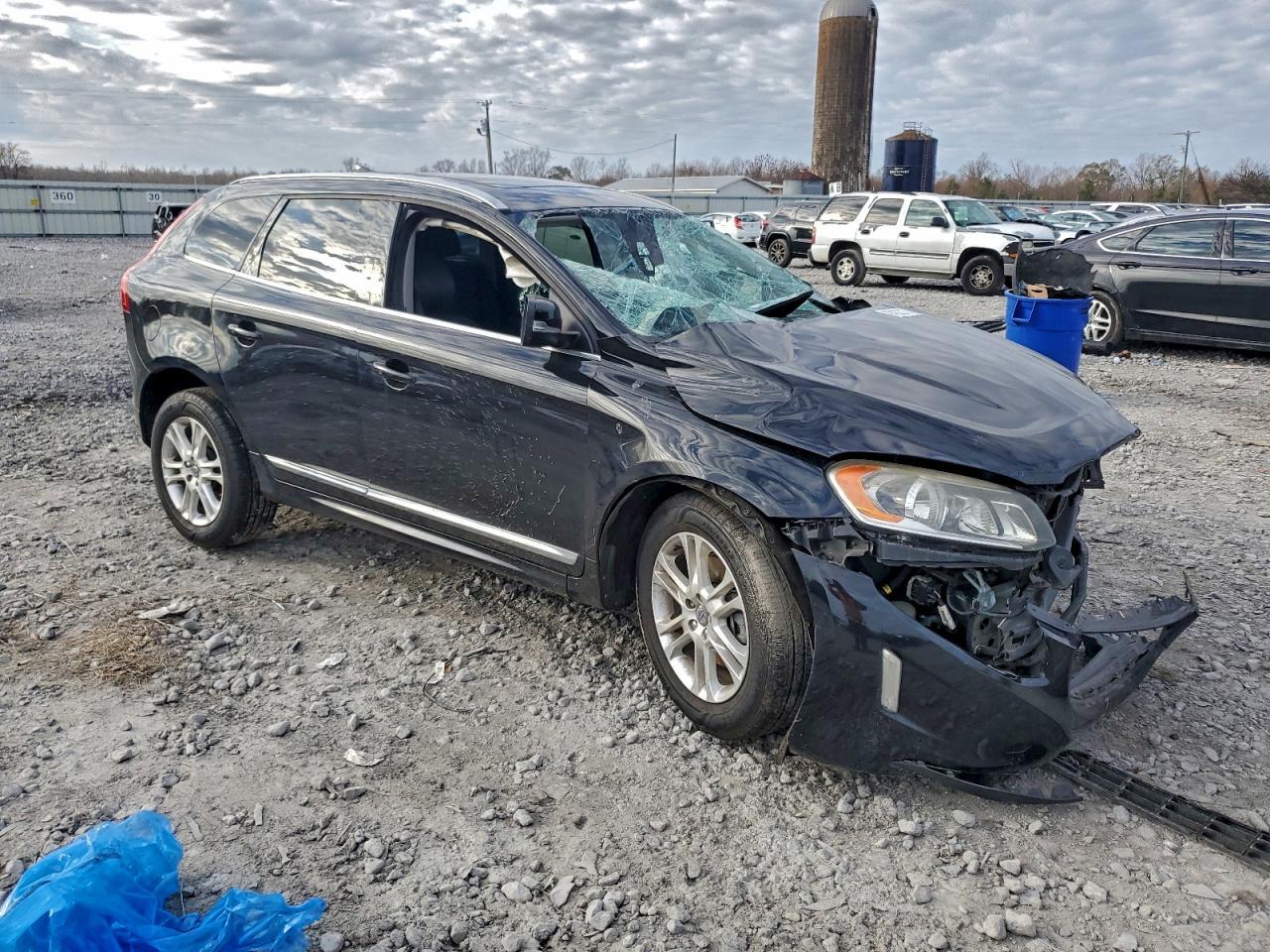 2015 VOLVO XC60